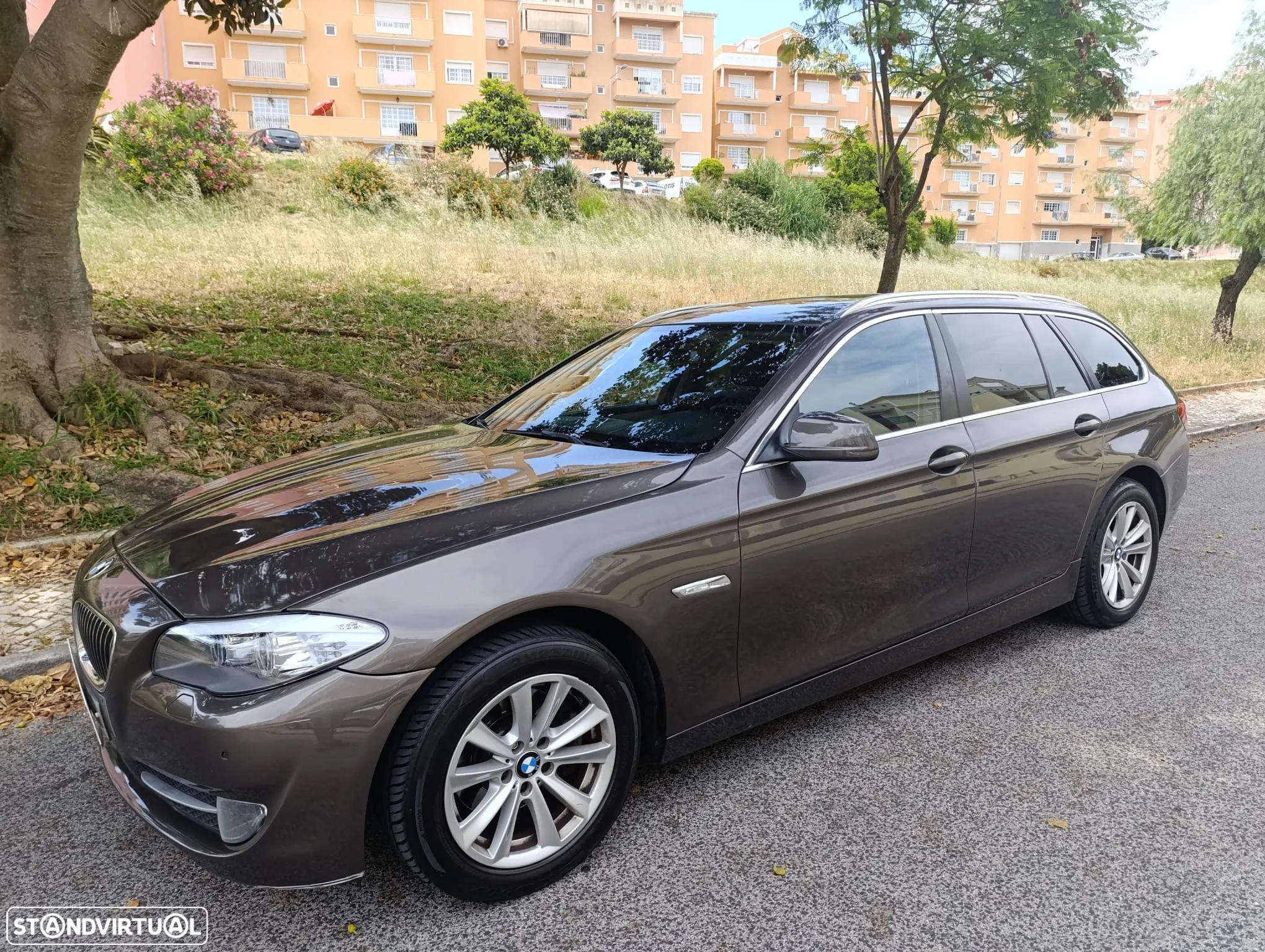 BMW 520 d Touring Aut. - 2