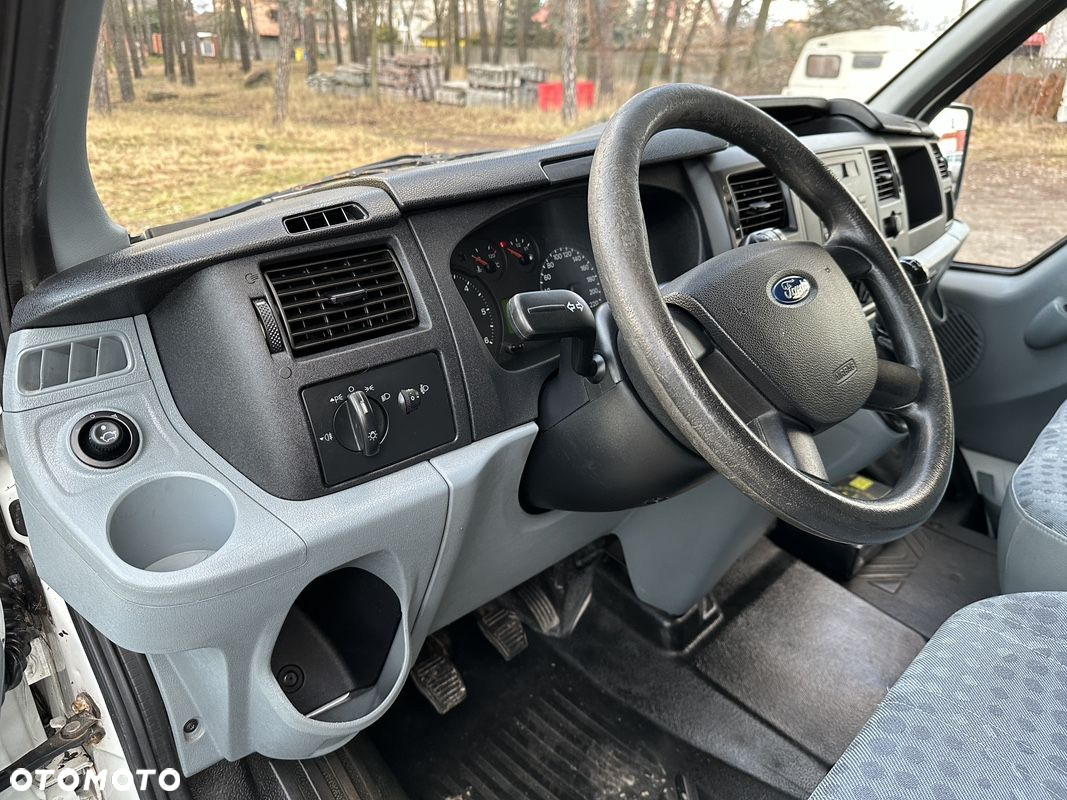 Ford Transit Tourneo - 17