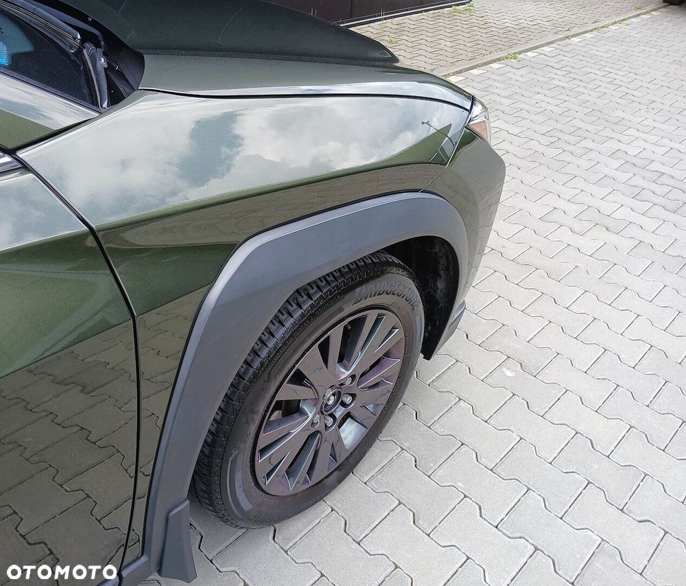Lexus UX - 12