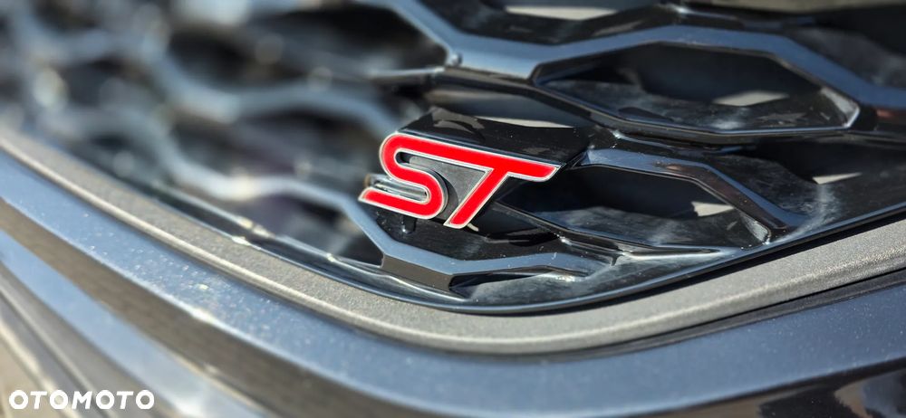 Ford Explorer EcoBoost Plug-in Hybrid ST-LINE - 15