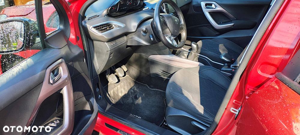 Peugeot 2008 1.6 BlueHDi Style - 13