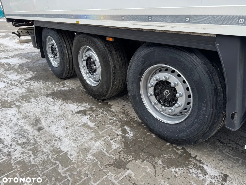 Krone Chłodnia ,Doppelstock , Carrier Vector 1550 - 21