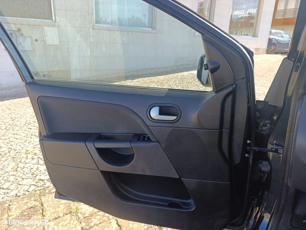 Ford Fiesta 1.25 Zetec - 15