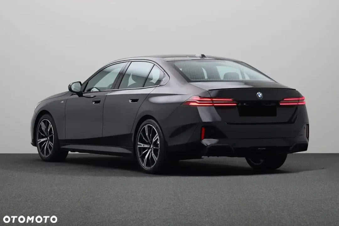 BMW Seria 5 520d xDrive mHEV M Sport - 3
