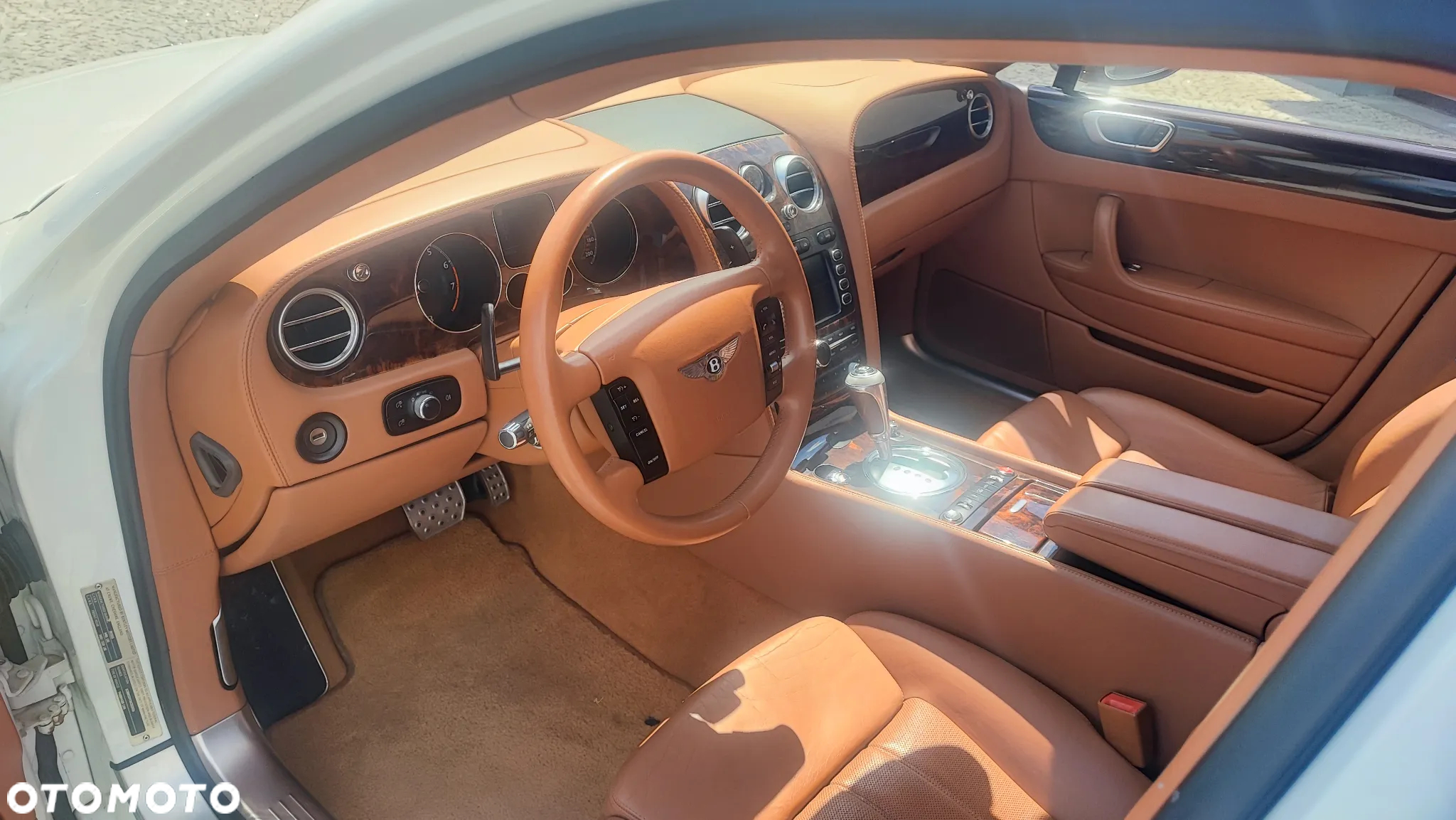 Bentley Flying Spur Continental - 12