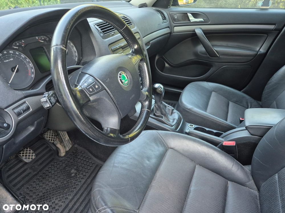 Skoda Octavia 1.6 Ambition - 6