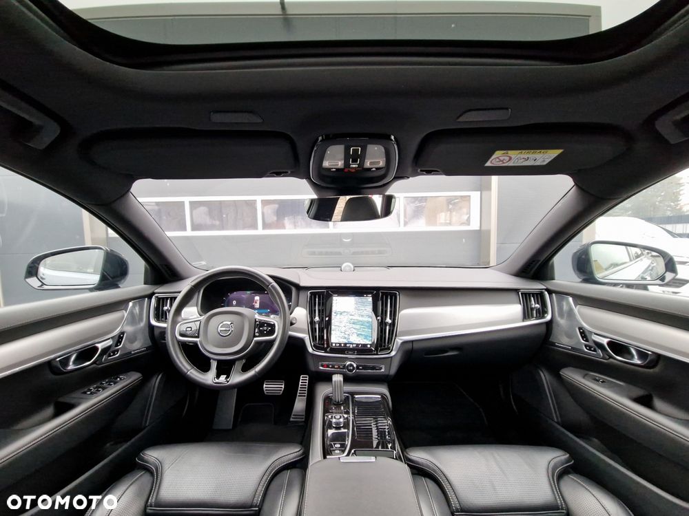 Volvo V90 T8 AWD Plug-In Hybrid R-Design - 24