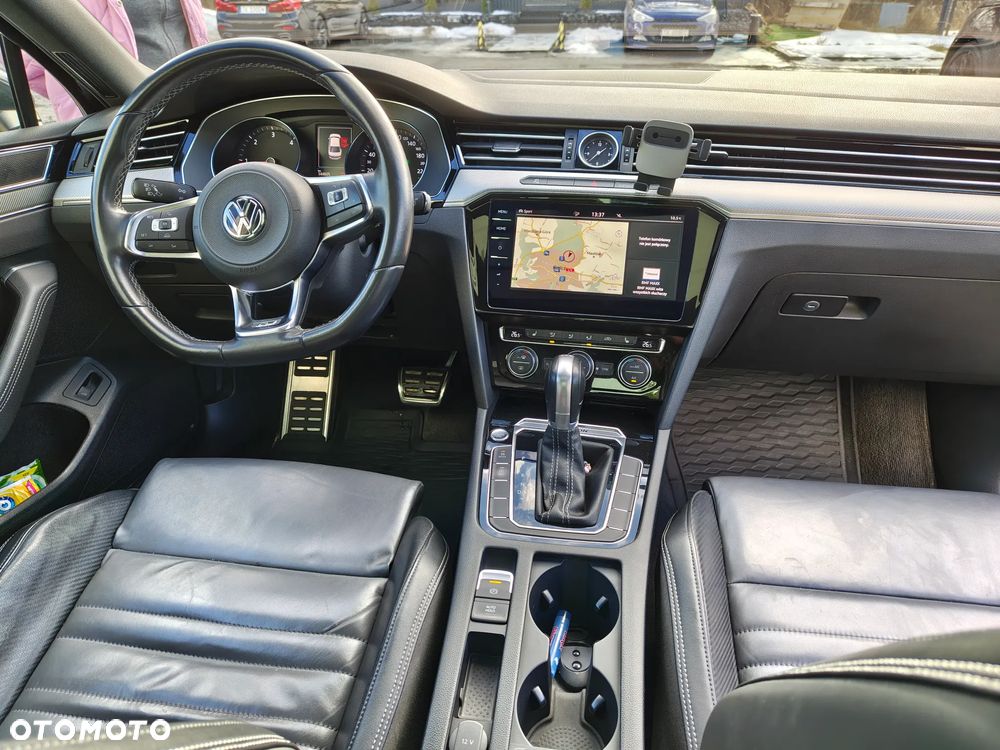 Volkswagen Passat - 24