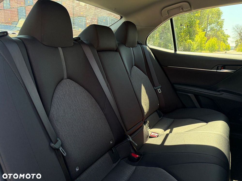 Toyota Camry 2.5 Hybrid Comfort CVT - 20