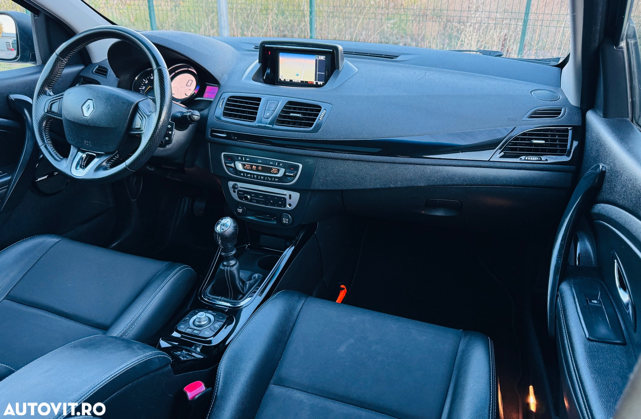 Renault Megane ENERGY dCi 110 Start & Stop Bose Edition - 2