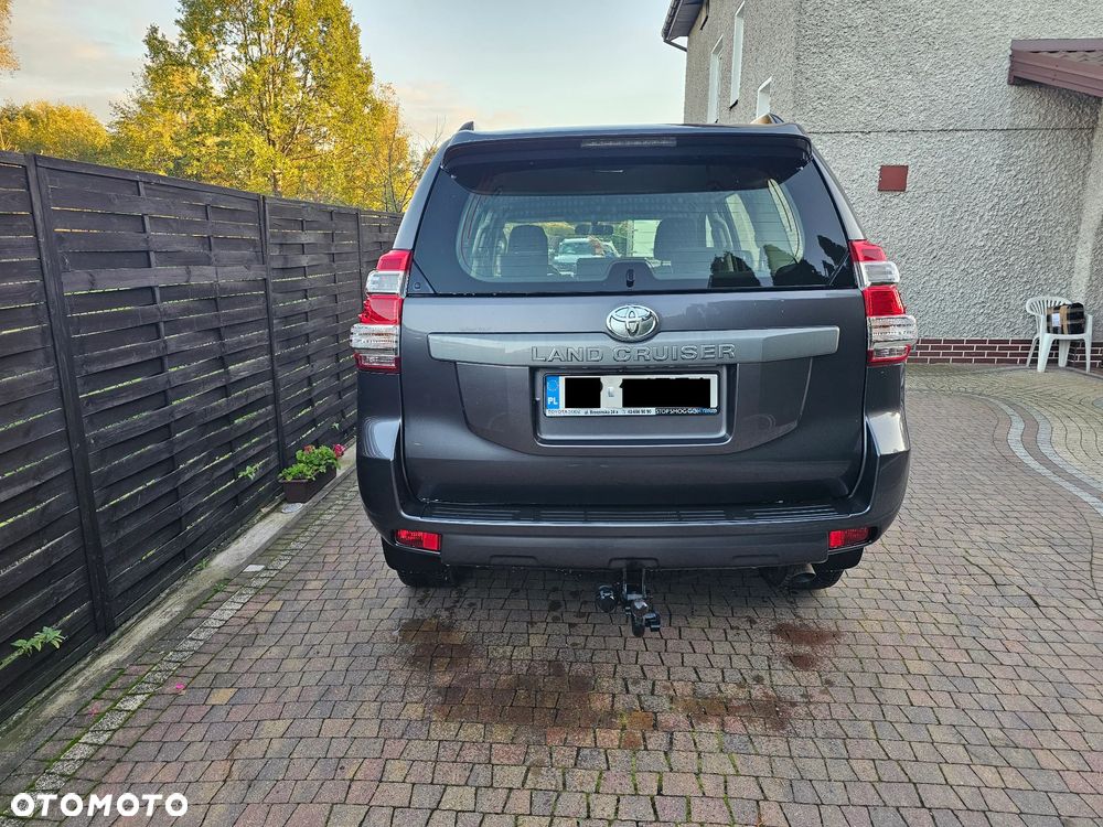 Toyota Land Cruiser - 7