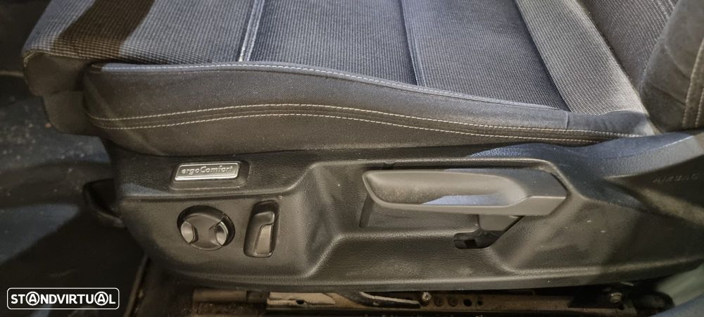 VW Passat Variant 1.6 TDI Confortline DSG - 3