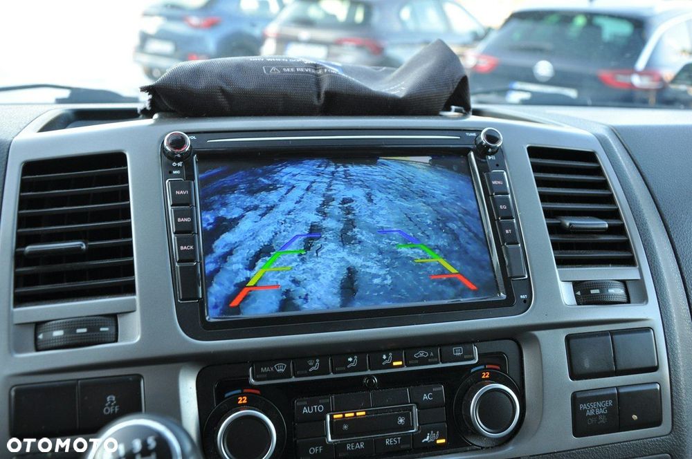 Volkswagen Caravelle - 17