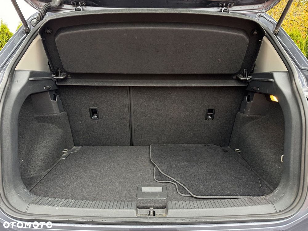 Volkswagen T-Cross - 10