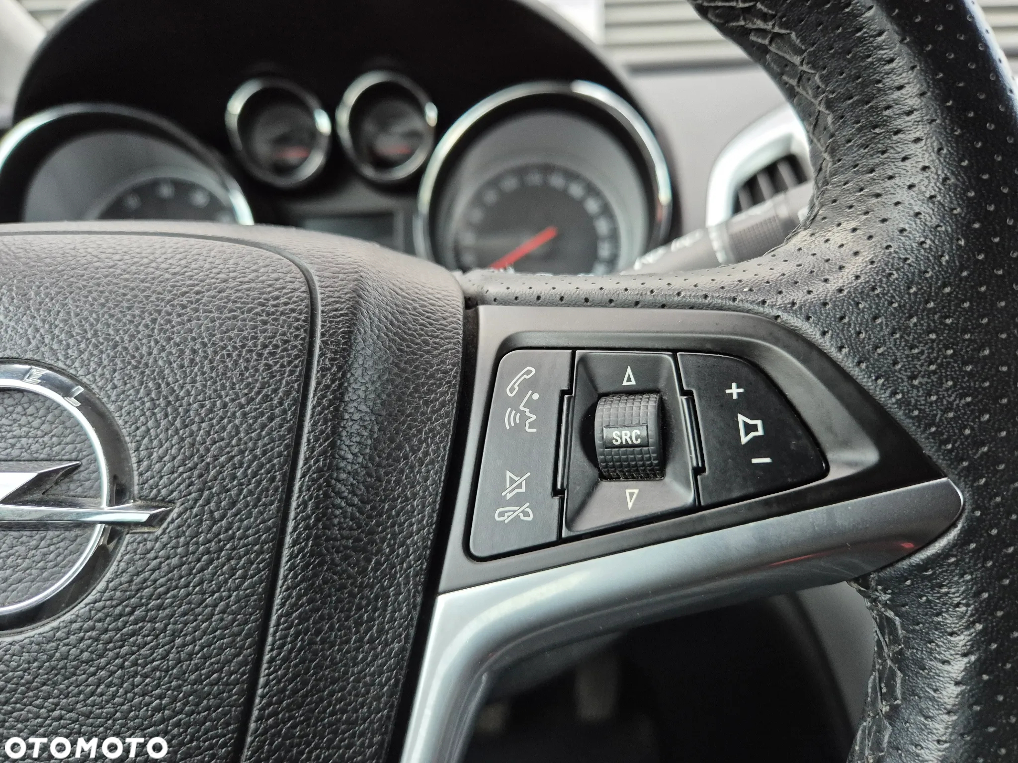 Opel Astra IV 1.4 Cosmo - 17