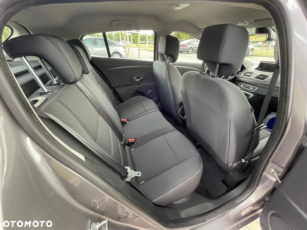Renault Megane 1.6 16V 110 Paris Business - 12