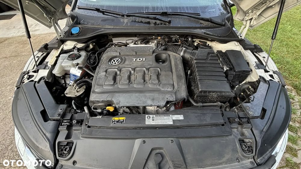 Volkswagen Arteon 2.0 TDI Bi-Turbo SCR 4Mot R-Line DSG - 29