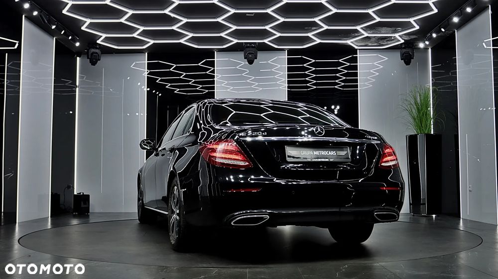 Mercedes-Benz Klasa E 220 d 4-Matic 9G-TRONIC - 6