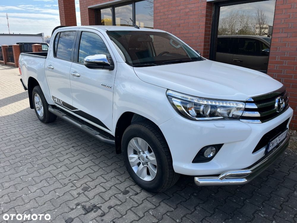 Toyota Hilux 4x4 Double Cab Autm Executive - 2