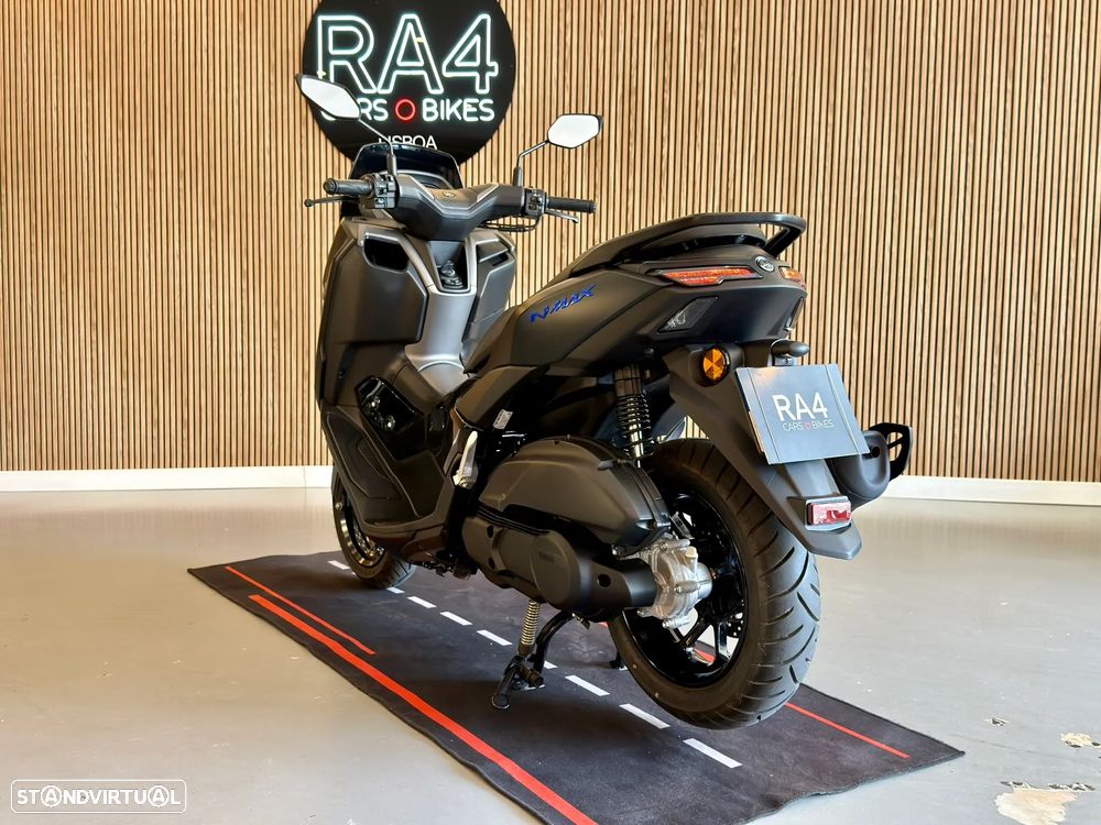 Yamaha NMAX - 7