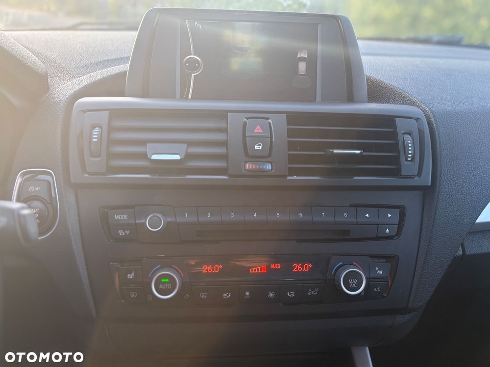 BMW Seria 1 118i - 19