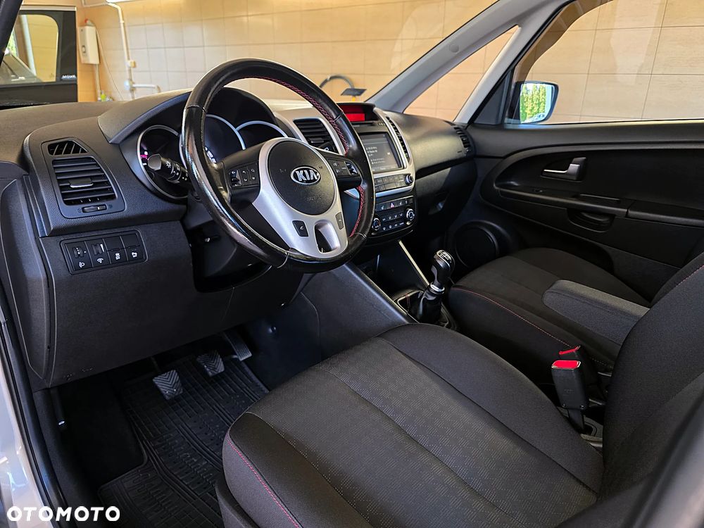 Kia Venga 1.4 CVVT Fifa World Cup Edition - 11