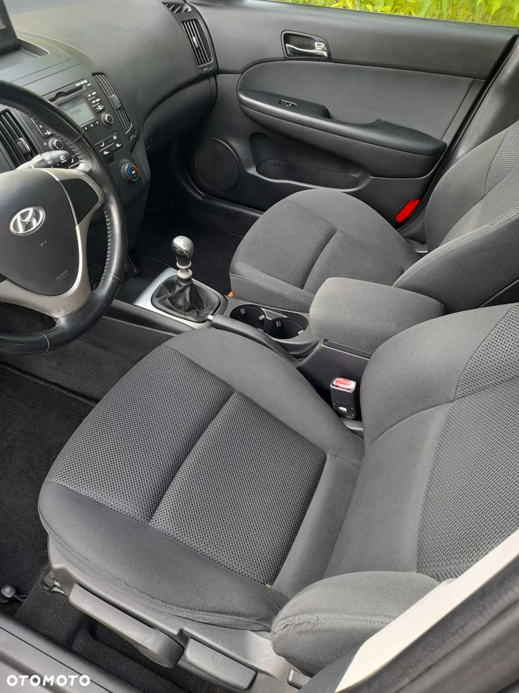 Hyundai i30 1.6 Classic + - 4