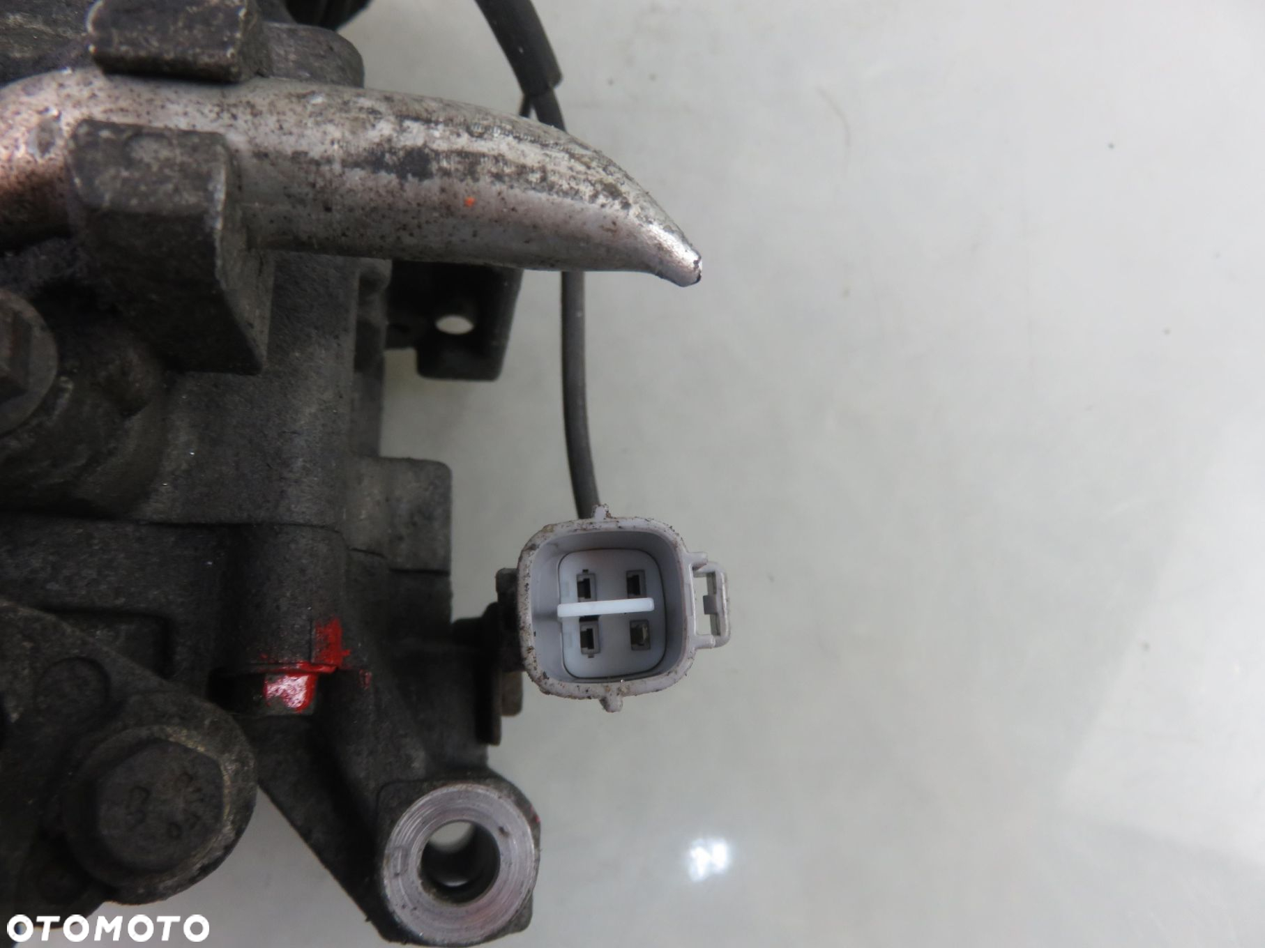 KOMPRESOR KLIMATYZACJI TOYOTA COROLLA E12 2.0 D-4D 4472206360 - 9