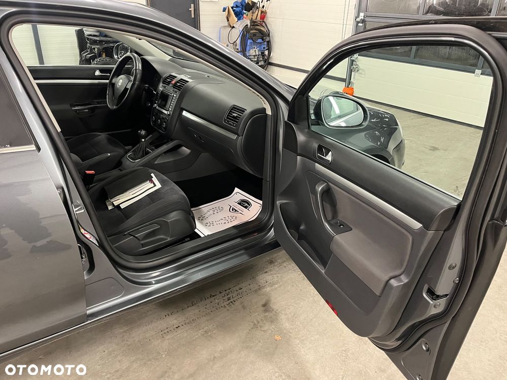 Volkswagen Jetta 1.9 TDI DPF Comfortline - 22