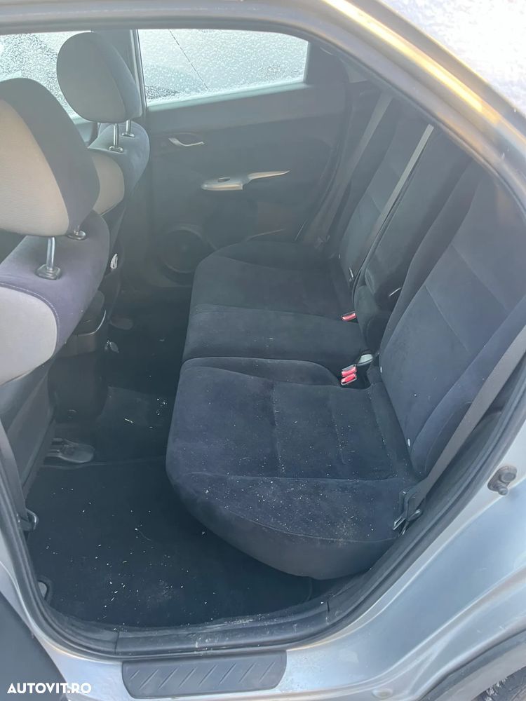 Dezmembrez Honda CIVIC 8 VIII 2006 gri argintiu 2,2 diesel - 6