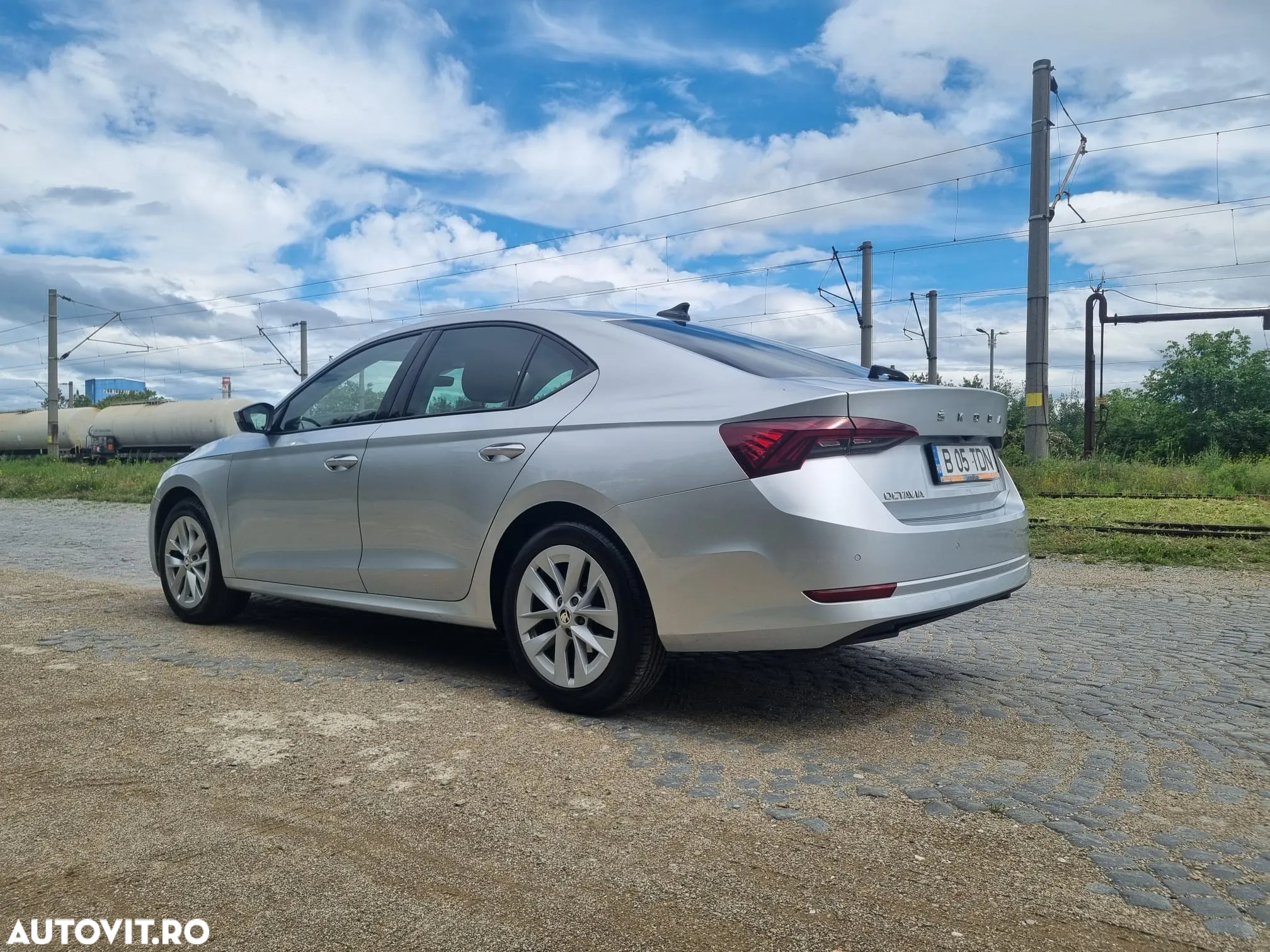 Skoda Octavia 2.0 TDI DSG Style - 25