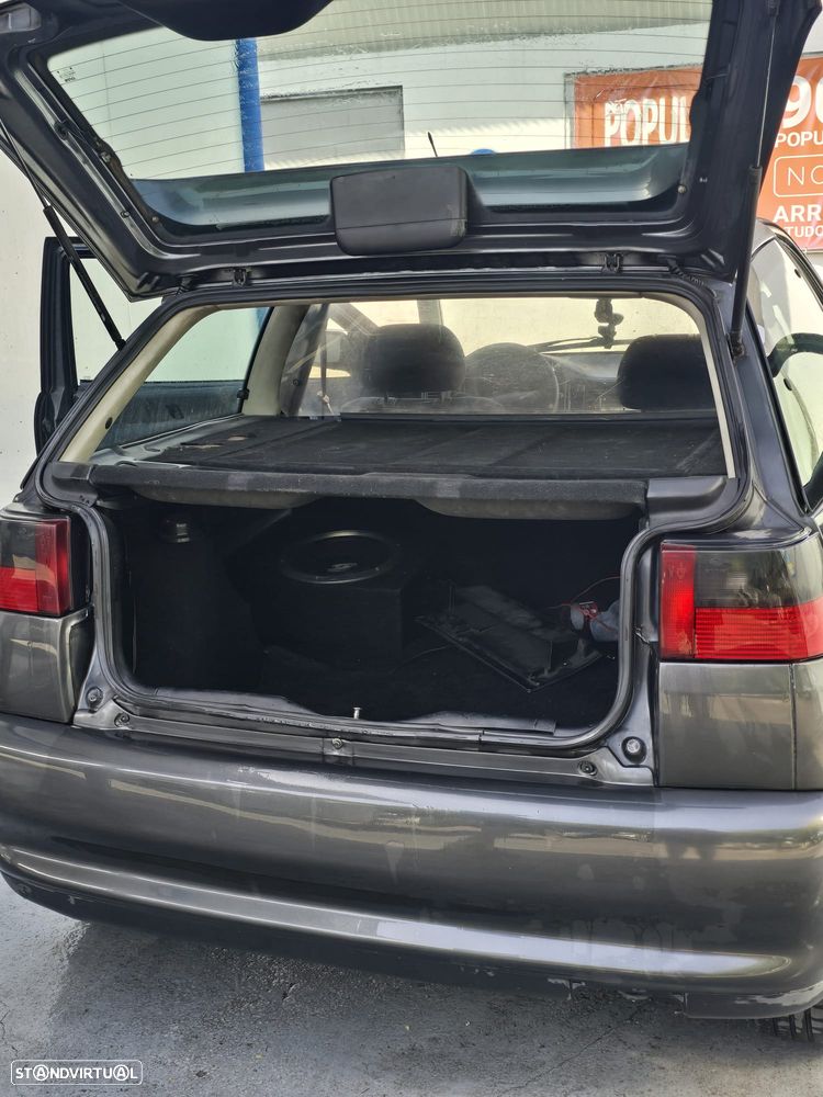 SEAT Ibiza 1.9 TD SXE - 4
