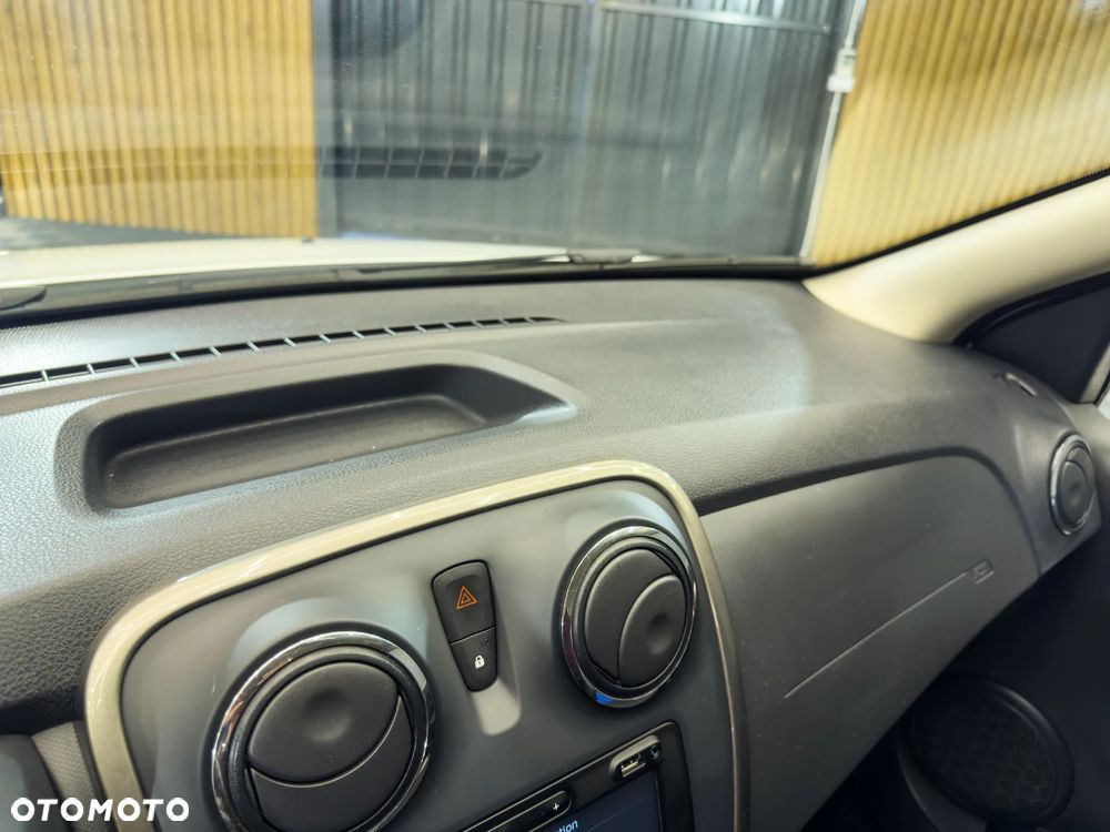 Dacia Sandero Stepway ver-1-0-tce-essential - 27
