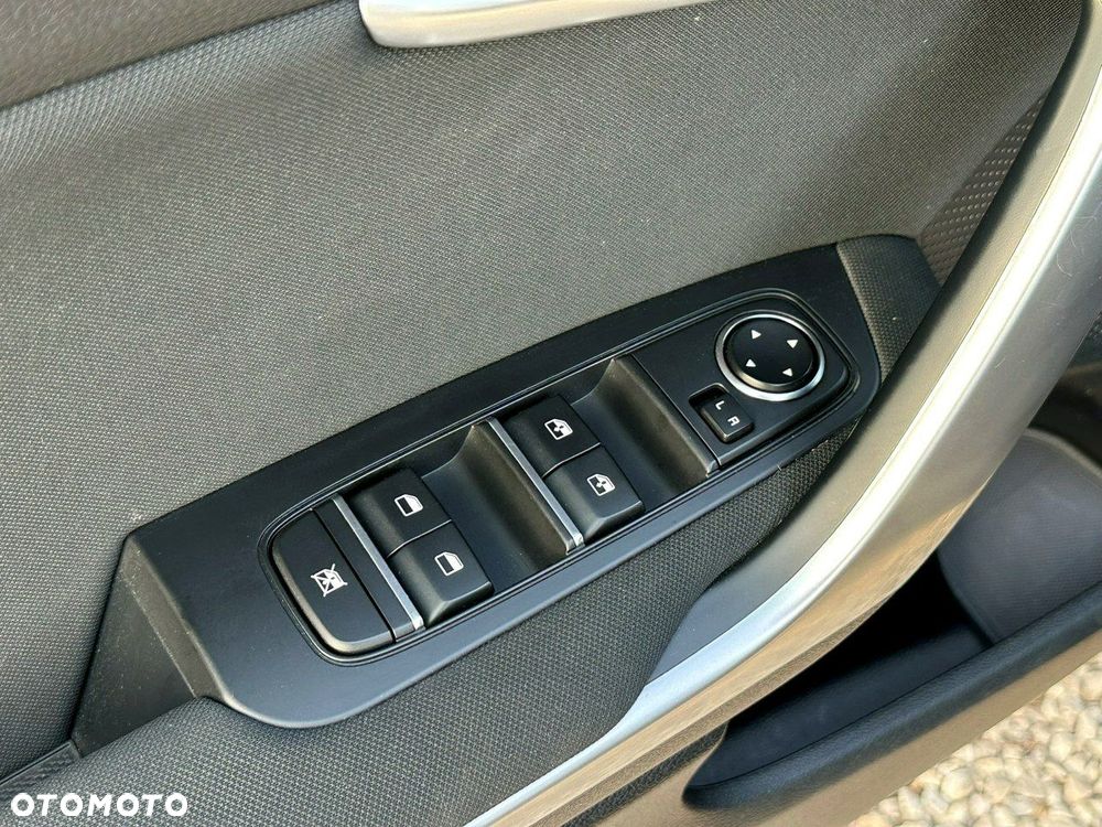Kia Ceed - 13