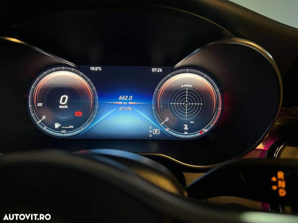 Mercedes-Benz C 400 4MATIC Coupe - 11