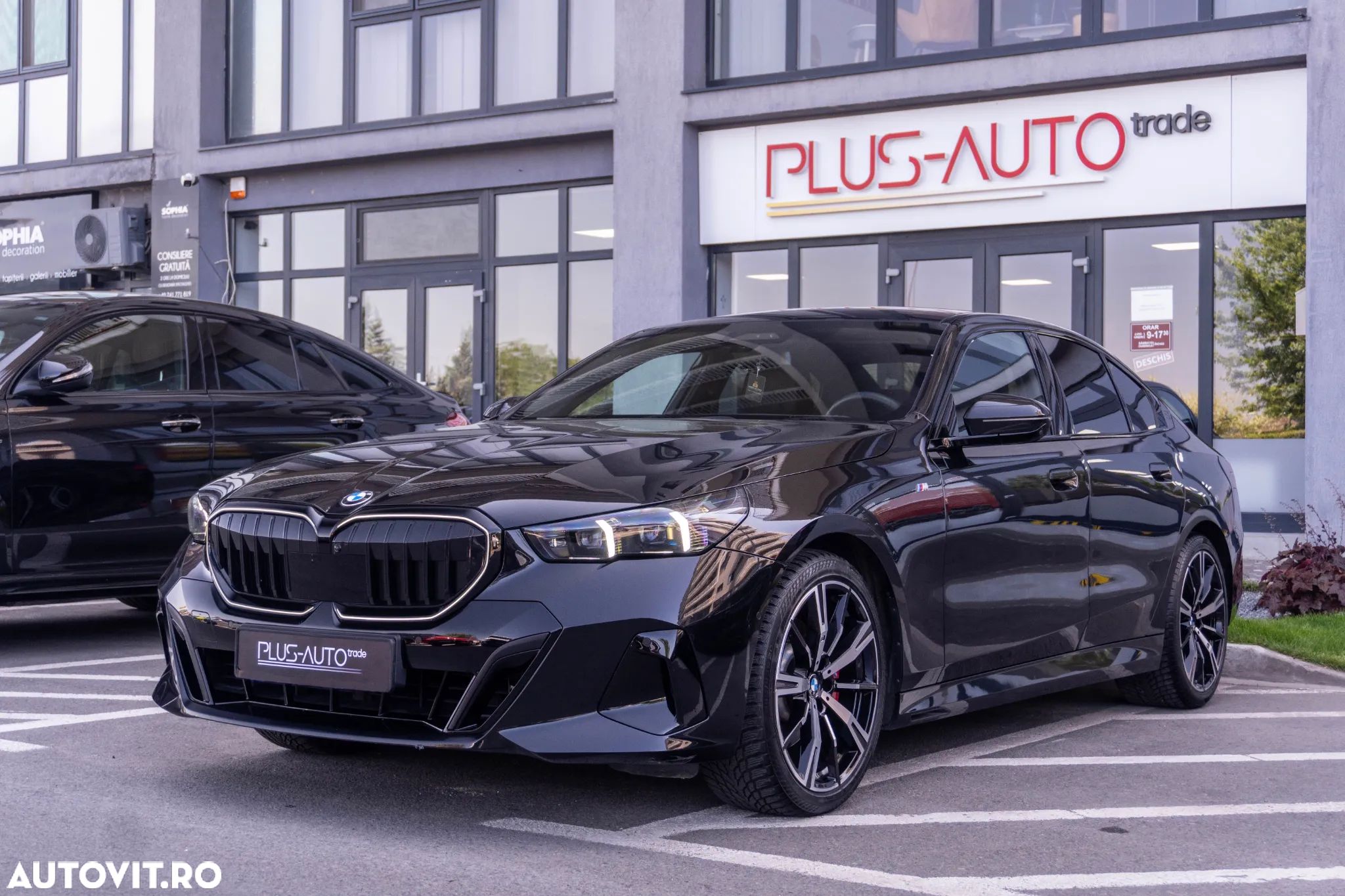 BMW Seria 5 520i Touring Aut. - 1