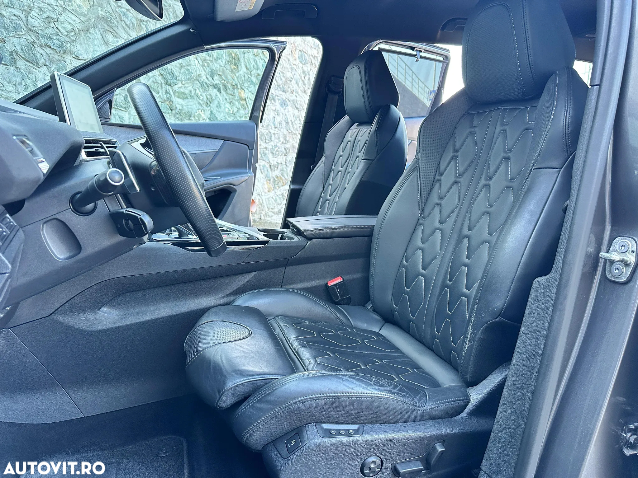 Peugeot 5008 2.0L BlueHDI EAT8 S&S GT Pack - 22