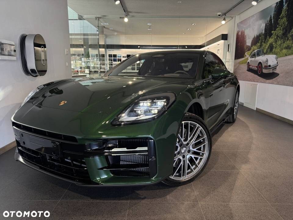 Porsche Panamera - 12