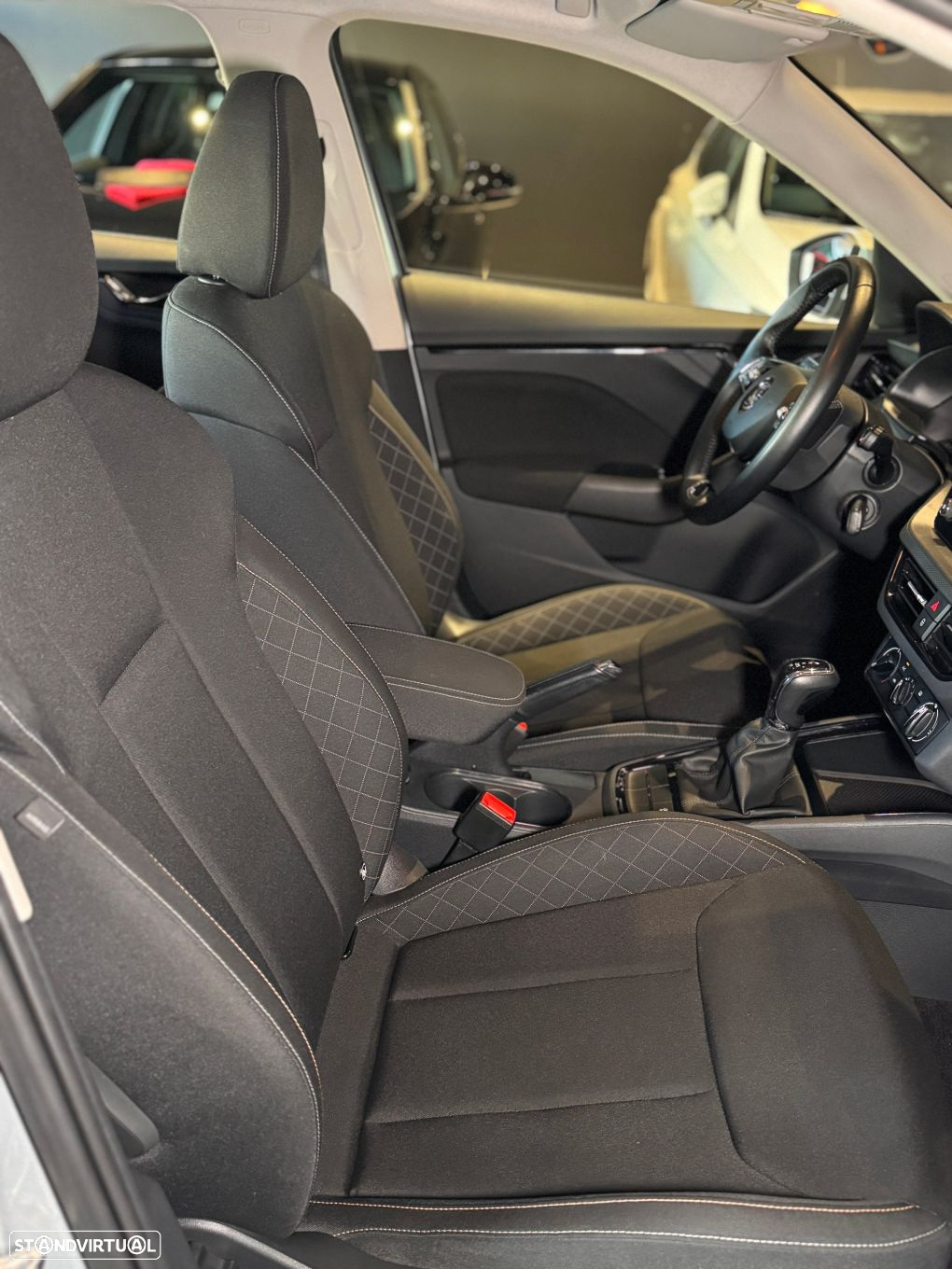 Skoda Kamiq 1.0 TSI Style DSG - 32
