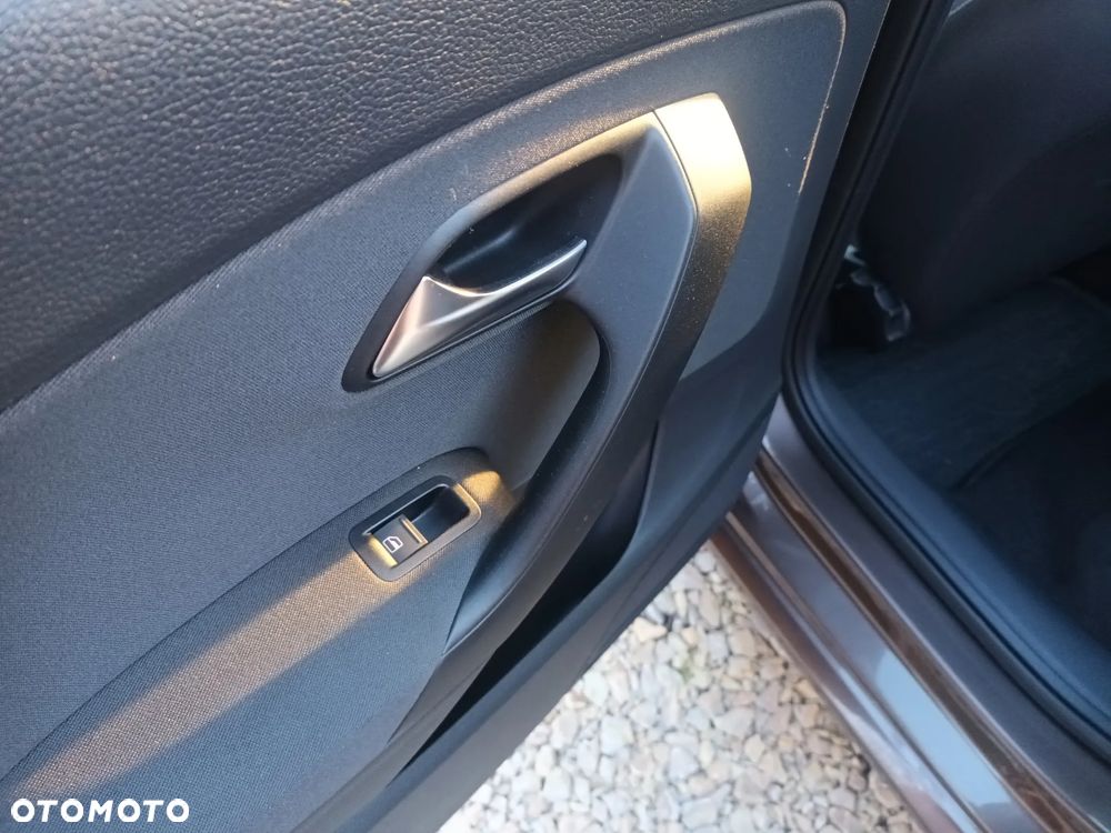 Volkswagen Polo 1.4 16V Highline Optimum - 9