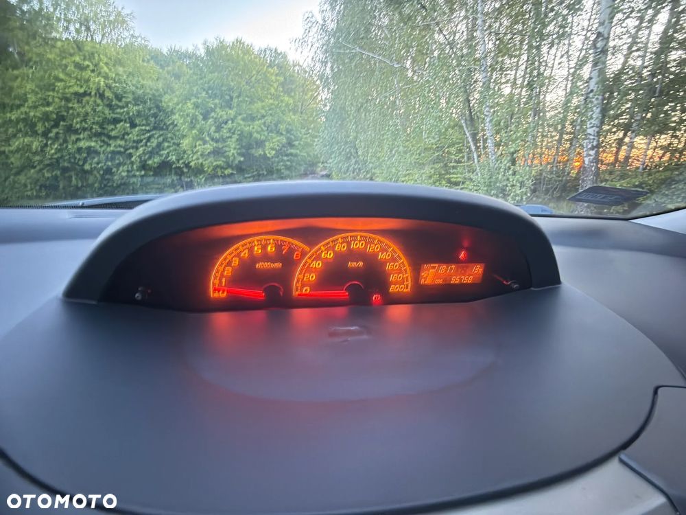 Toyota Yaris 1.33 2010 - 21