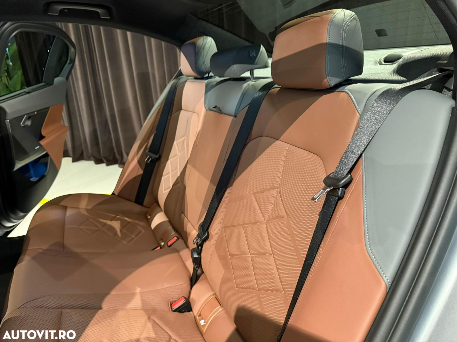 BMW Seria 5 550e xDrive AT PHEV - 29
