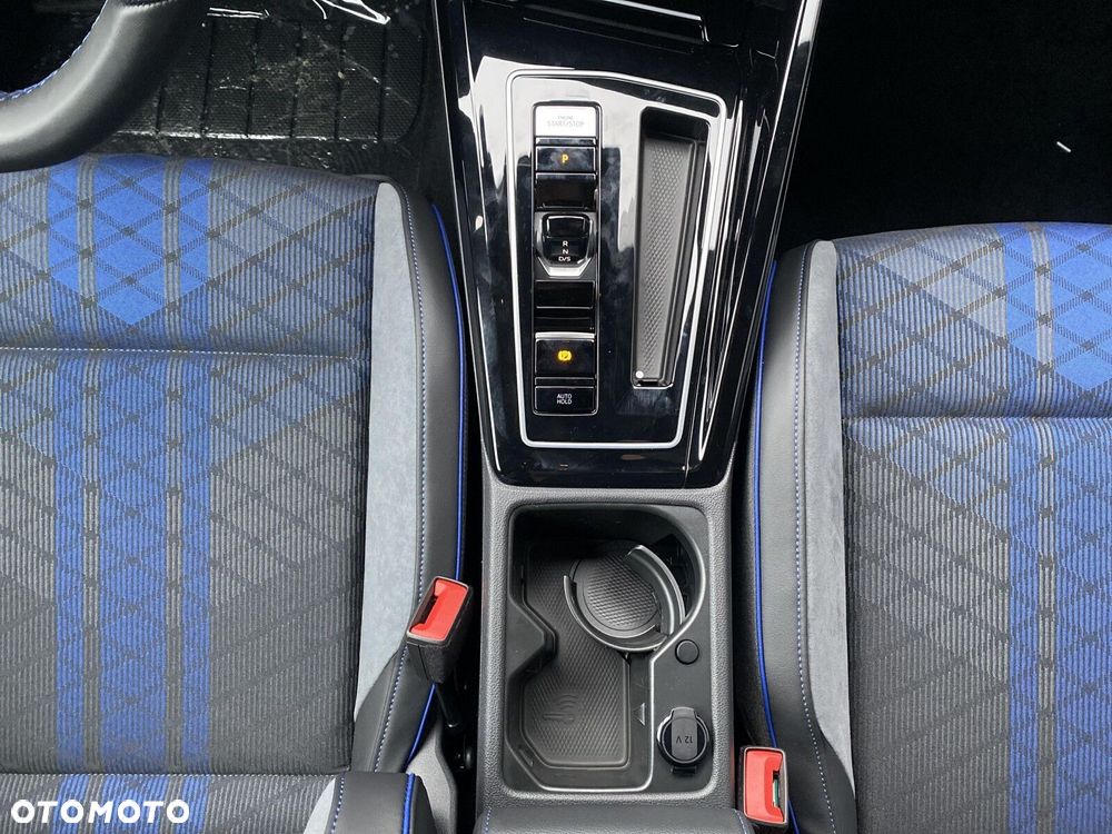 Volkswagen Golf - 24