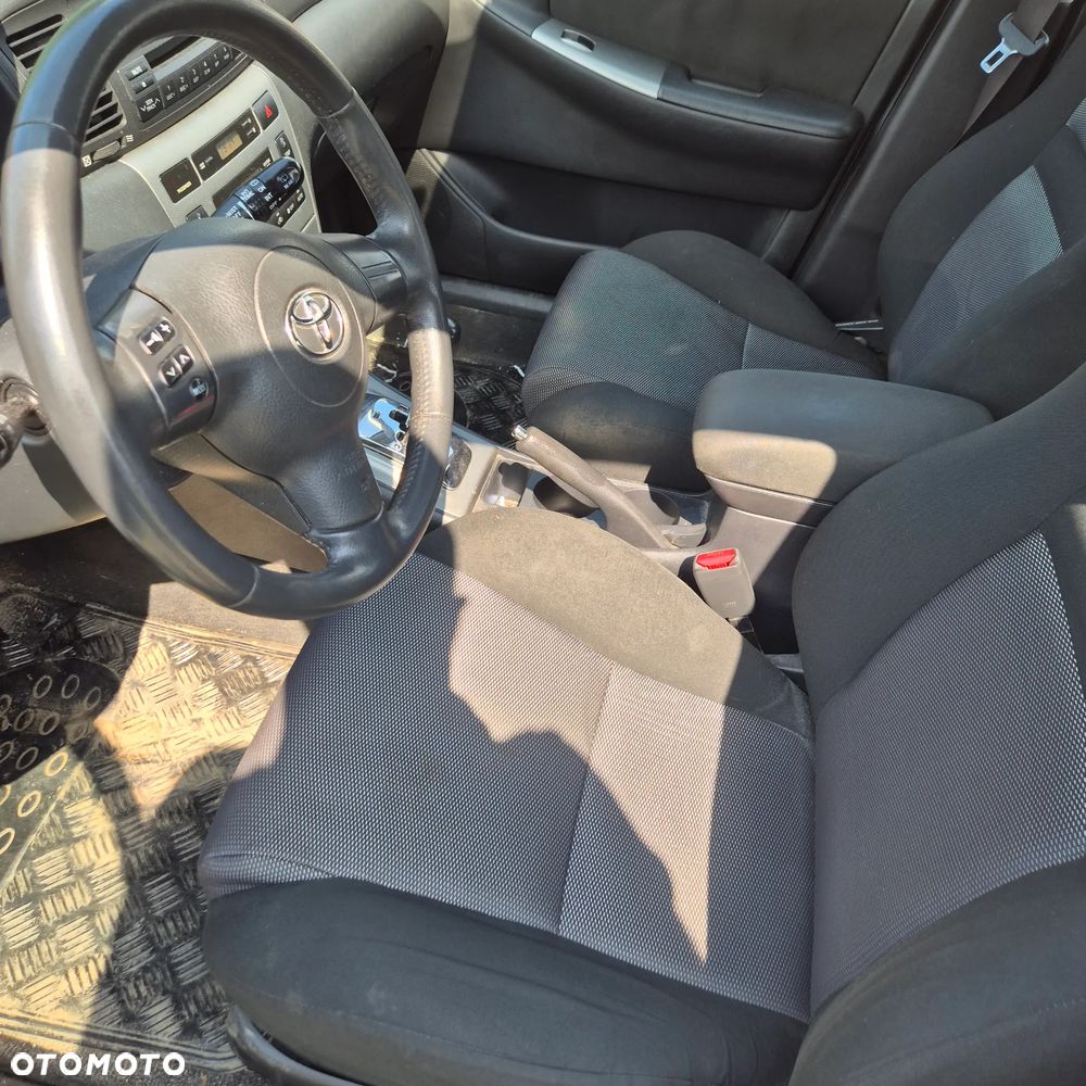 Toyota Corolla 1.4 D-4D - 13