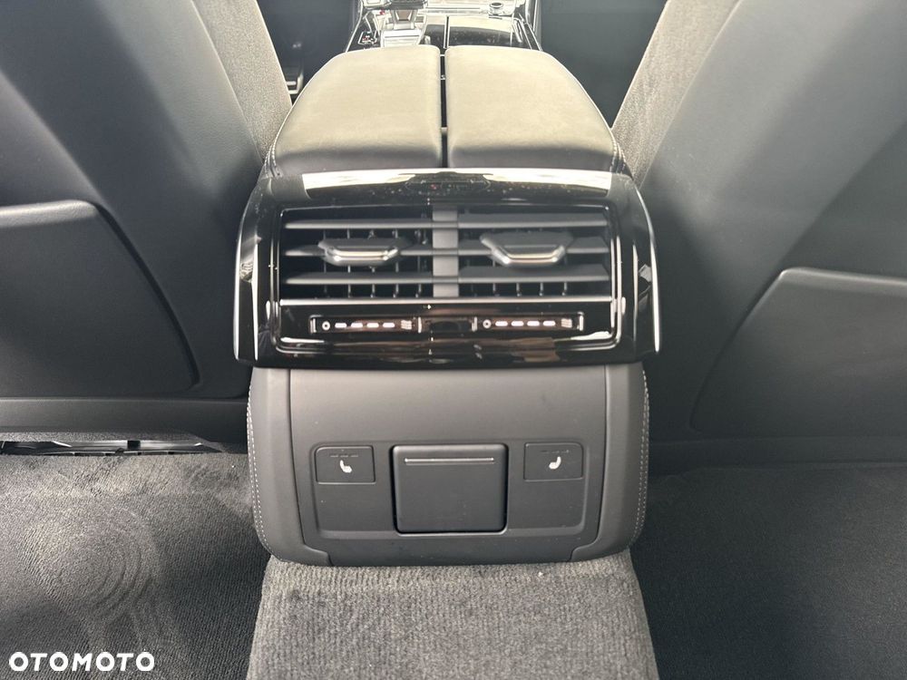 Audi S8 - 27