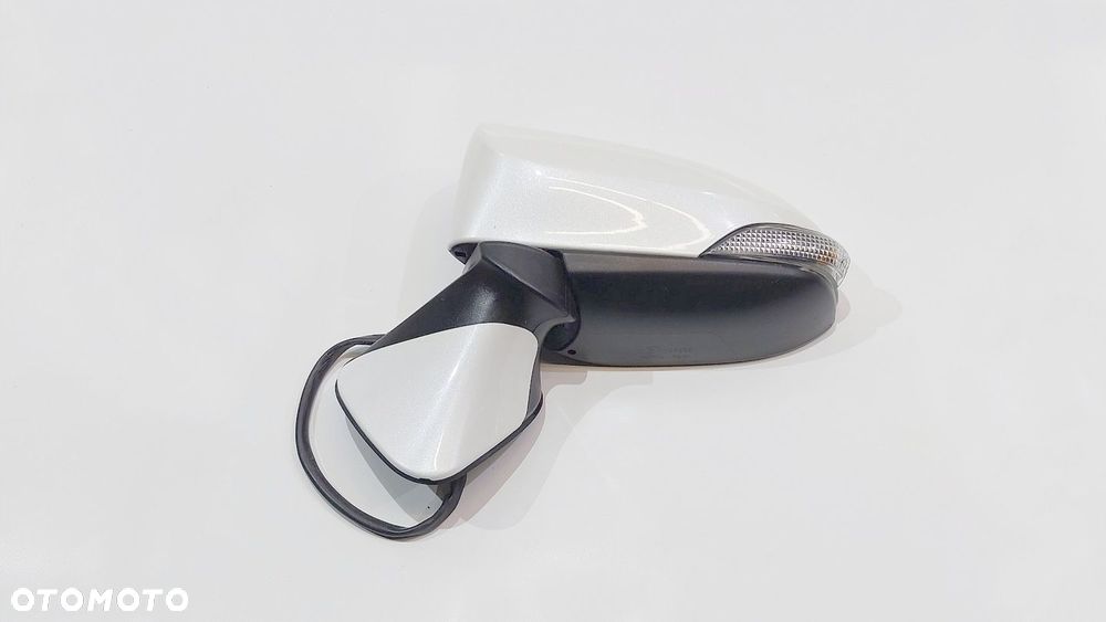 LUSTERKO LEWE TOYOTA VERSO 13-18r LIFT 9 PIN 070