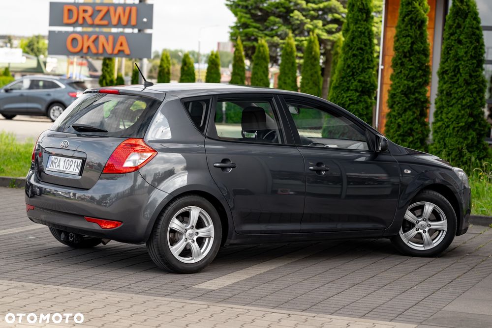 Kia Ceed 1.4 CVVT Spirit - 14