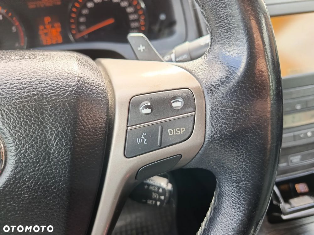 Toyota Avensis - 24
