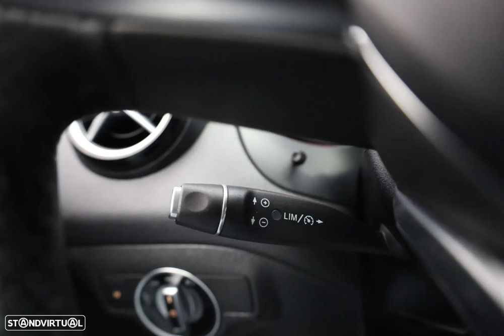 Mercedes-Benz GLA 180 Edition 1 - 28