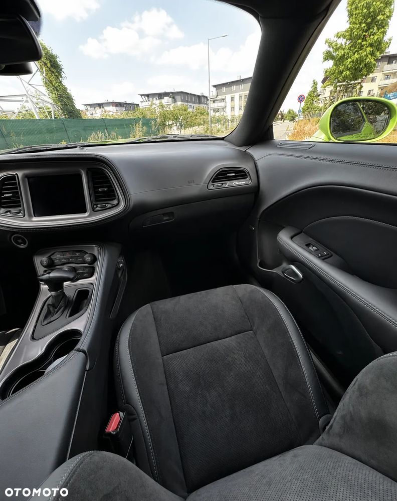 Dodge Challenger 3.6 GT AWD - 21
